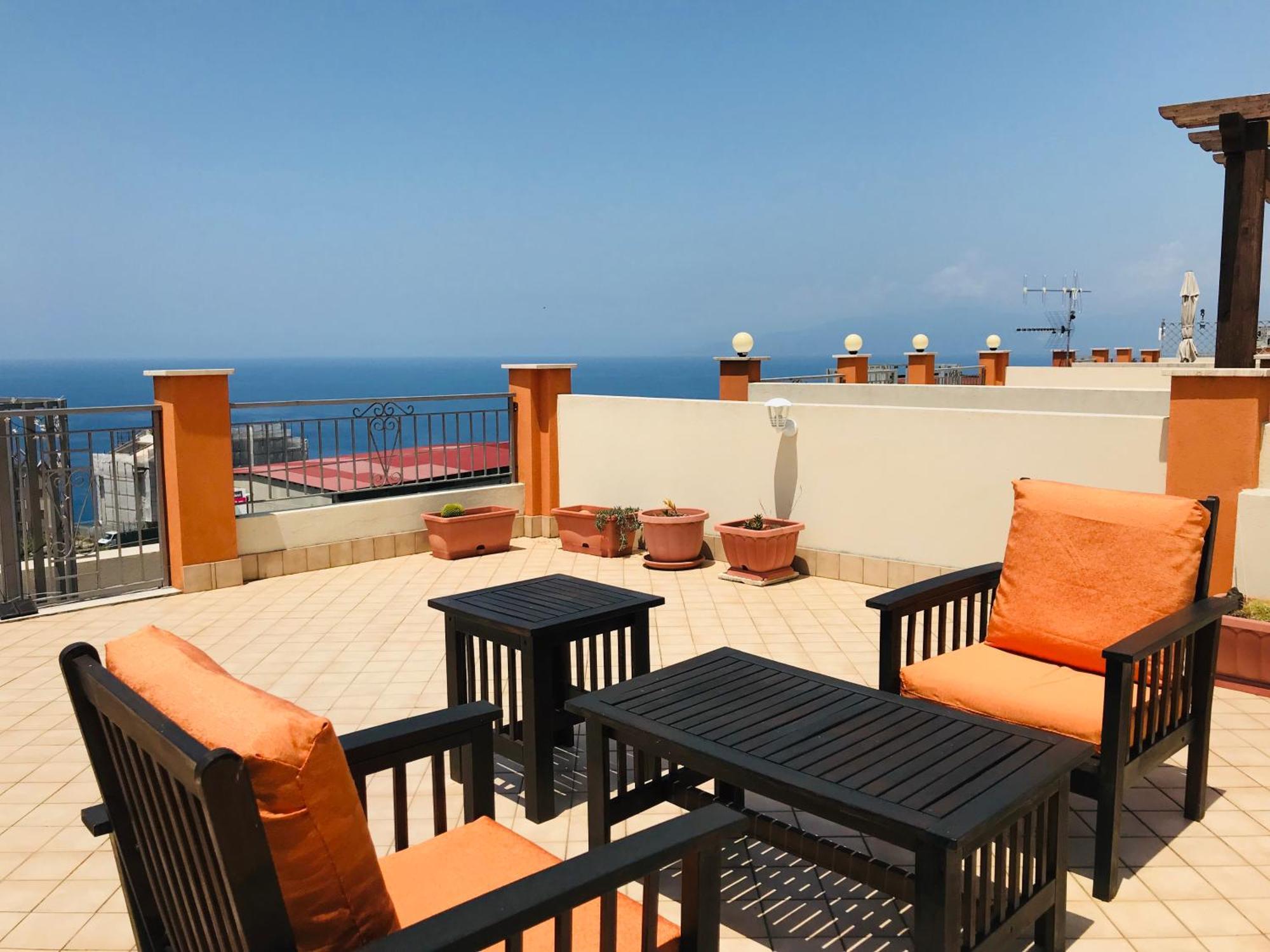 Borgonovo Penthouse 13P Villa Pizzo  Luaran gambar